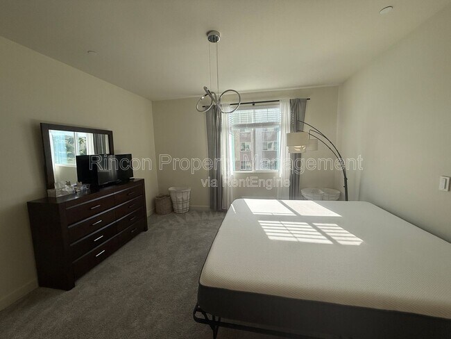 Building Photo - 2850 Wagon Wheel Rd