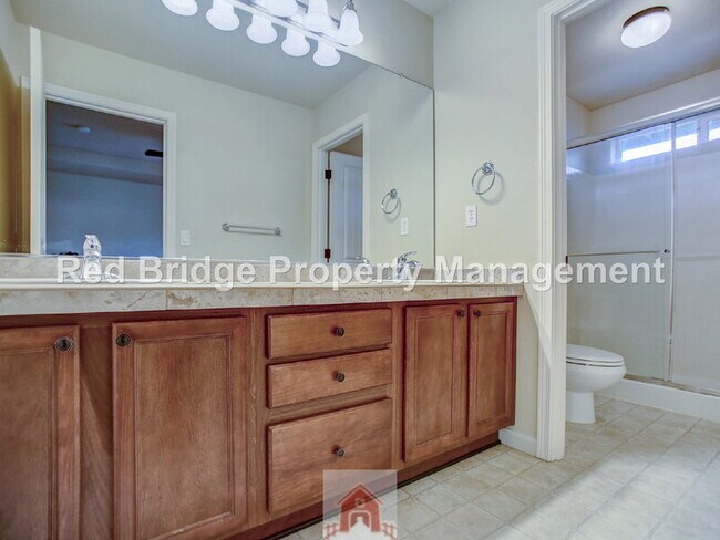 Building Photo - 14286 Russ Wilcox Way