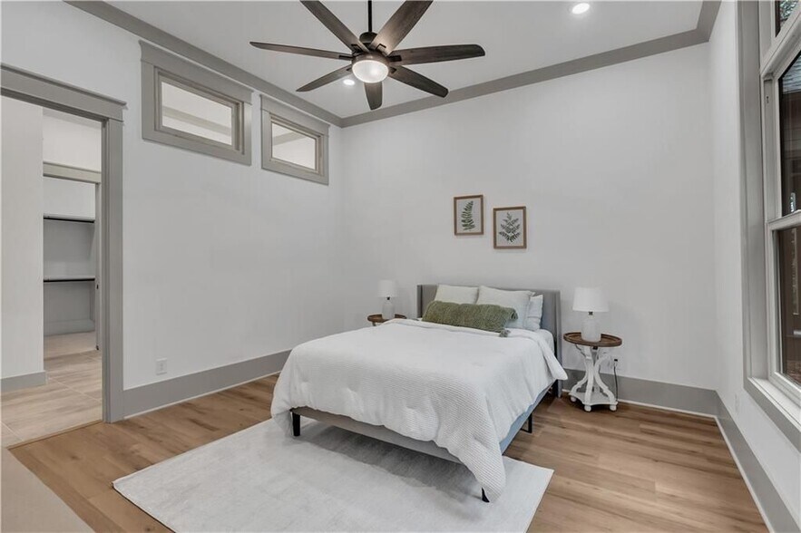 Building Photo - 54 Villa Rd