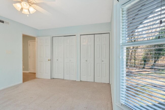 Building Photo - 2 Bedroom Condo Near Rex Hospital!