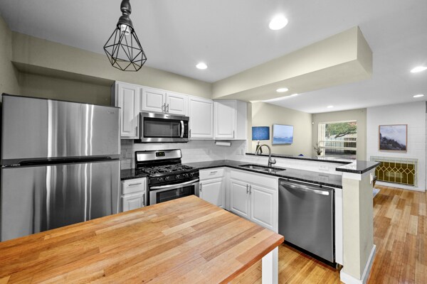 Building Photo - 3601 Menchaca Rd