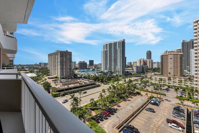 Building Photo - 1980 S Ocean Dr
