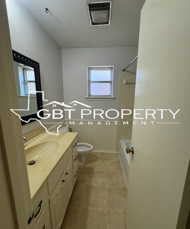 Building Photo - 10632 Aledo Dr