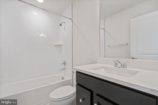 Building Photo - 12606 BRANCH HOLLOW Ln