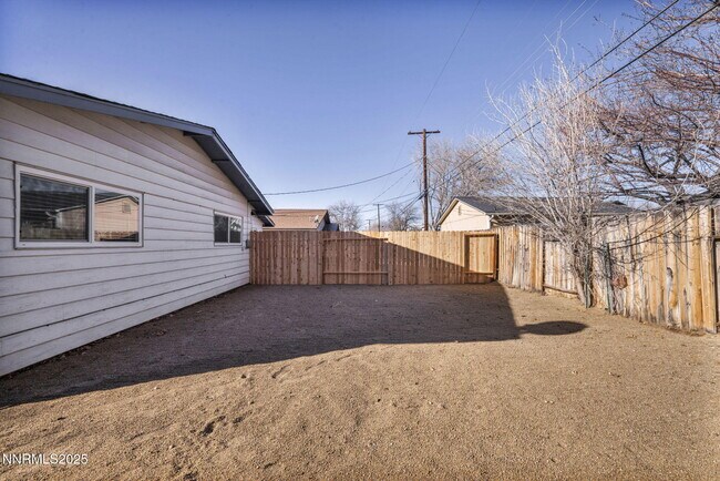 Building Photo - 1640 York Wy