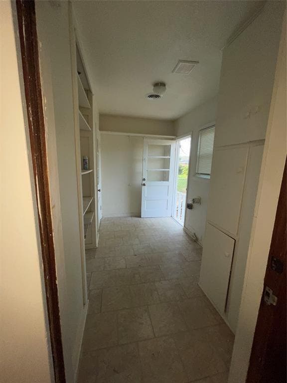 Building Photo - 1317 Highland Dr
