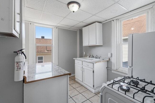 Building Photo - 921 15th St