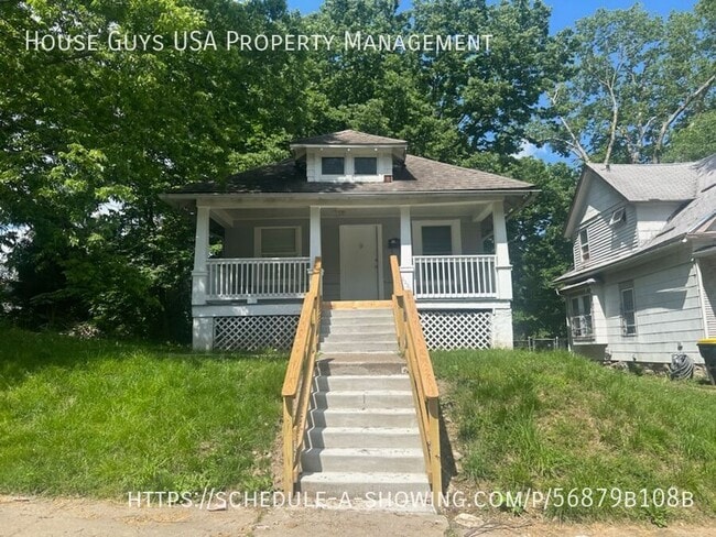 Primary Photo - 2224 Quincy Ave