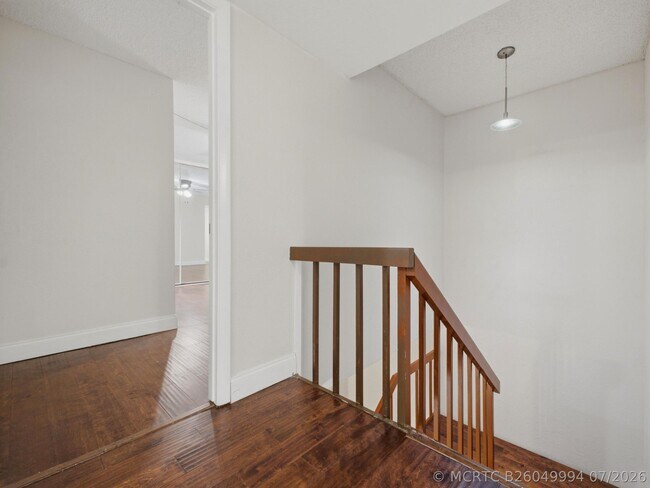 Building Photo - 105 Woodland Rd