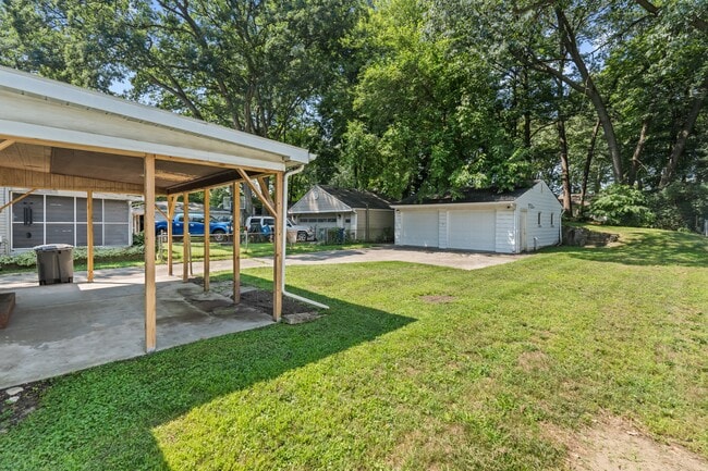 Building Photo - 5323 Winona Dr