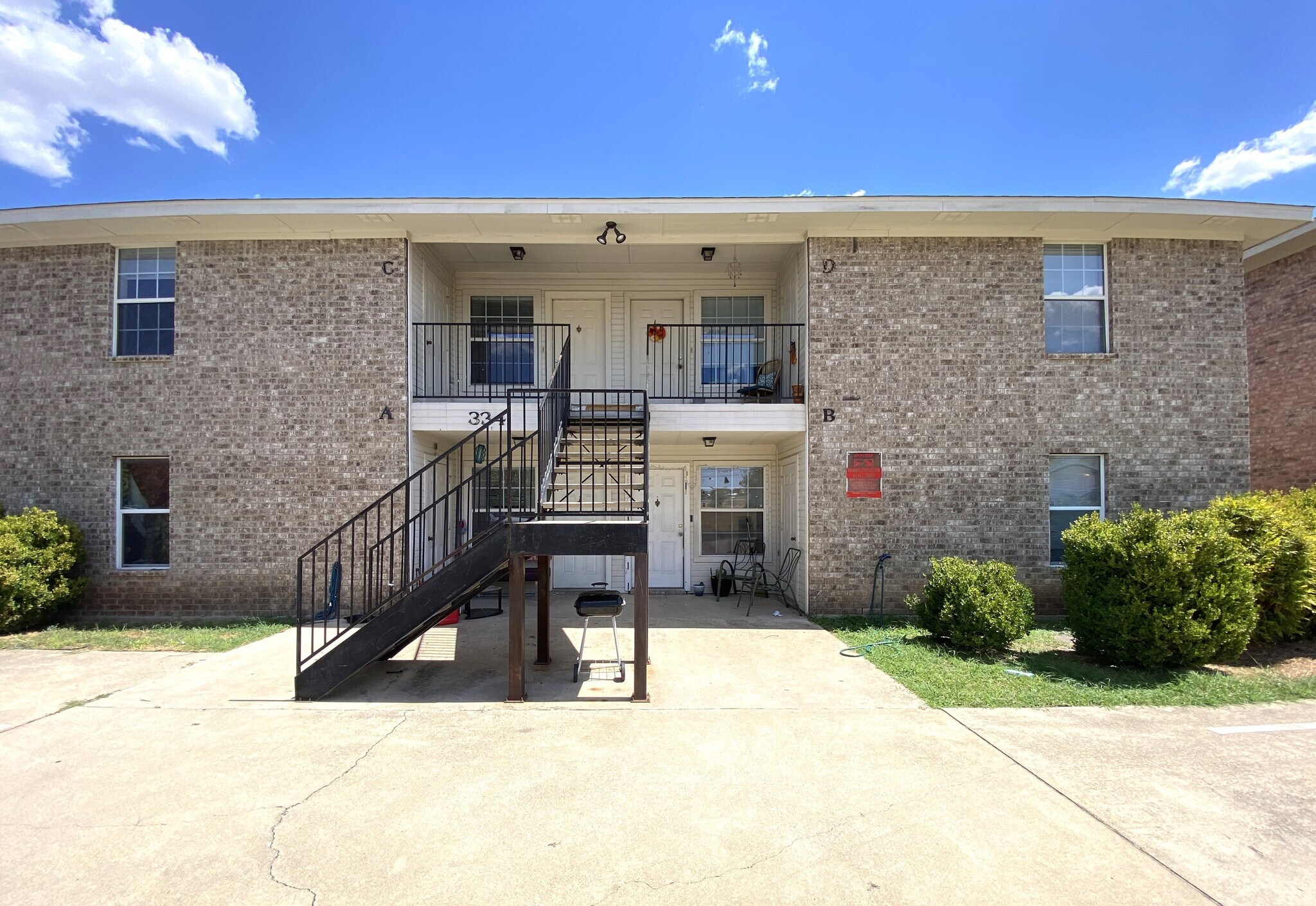 Building Photo - 334 S 40th St