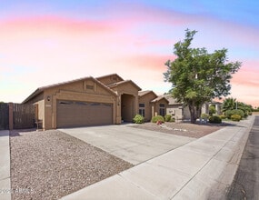 Building Photo - 4441 E Cottonwood Ln