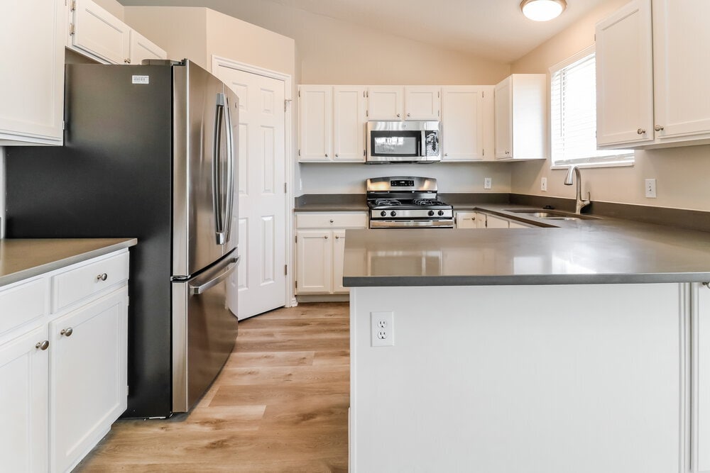 Building Photo - 5831 S Clear Vista Dr