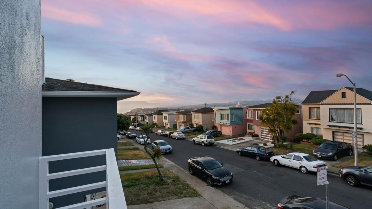 Building Photo - 52 Avalon Dr