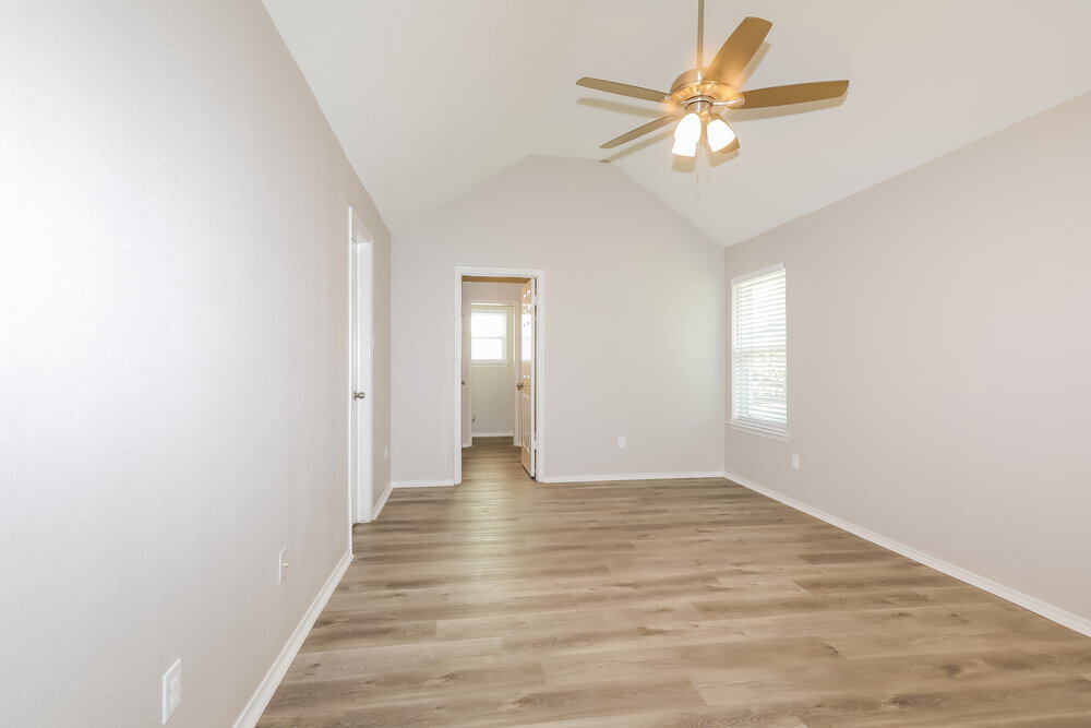 Building Photo - 17003 Spruce Run Dr