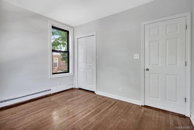 Building Photo - 107 N Forest Ave