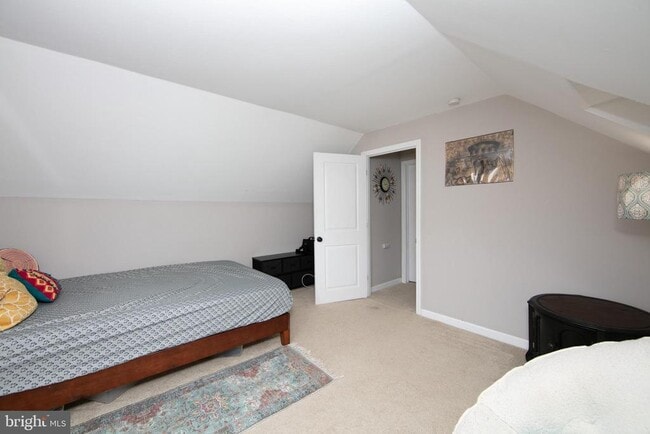 Building Photo - 521 5th Ave