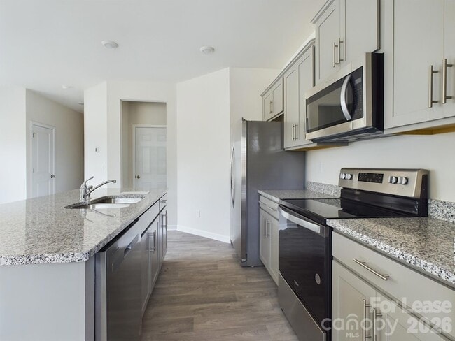 Building Photo - 8021 Murray Br Dr