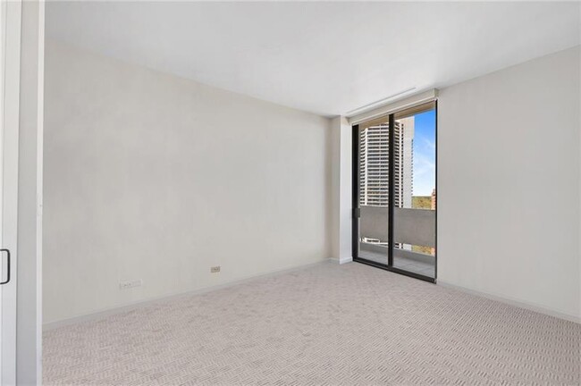 Building Photo - 2575 Peachtree Rd NE