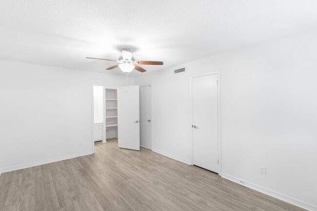 Interior Photo - Magnolia Court