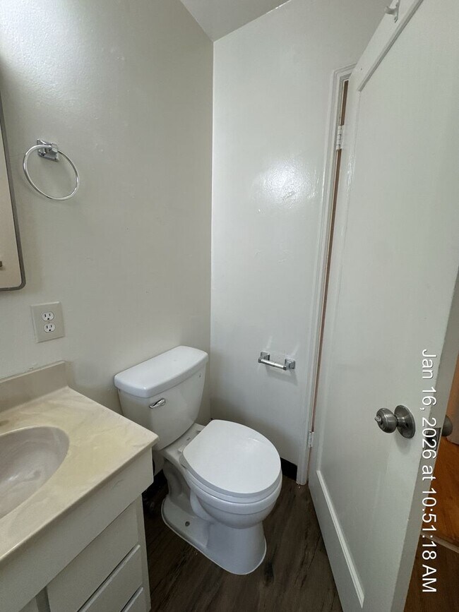 Building Photo - 2669