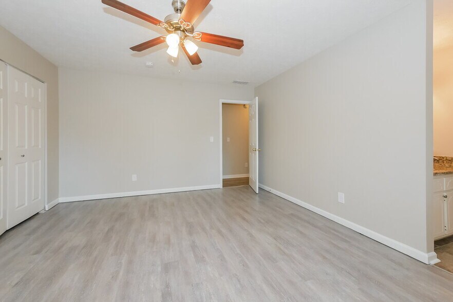 Building Photo - 10838 Starling Trail