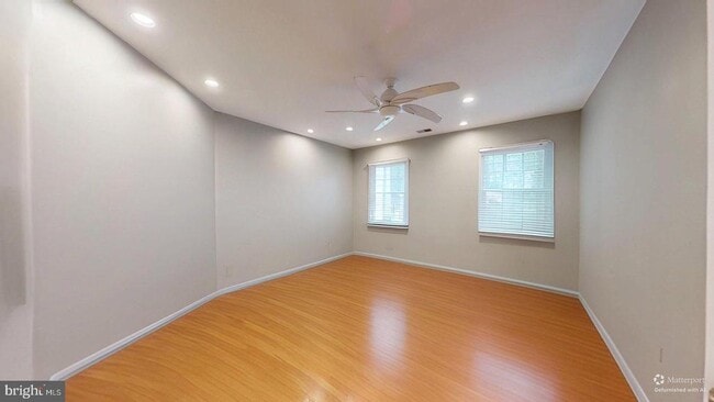 Building Photo - 5803 Hall St