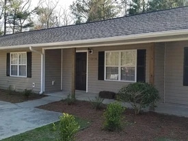 Building Photo - 120 Joe Powell Ln