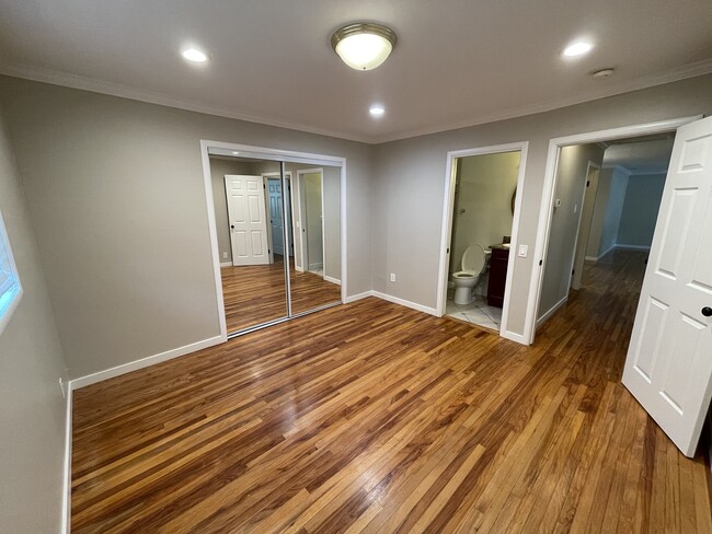 Master Bedroom - 1515 Redwood Ave