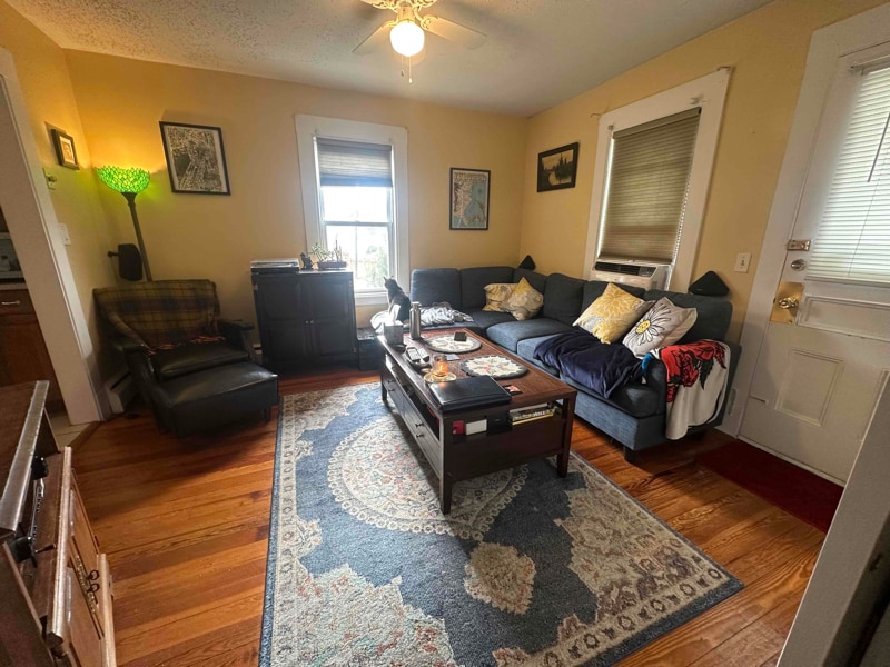 Building Photo - 50 Westbury Park Rd