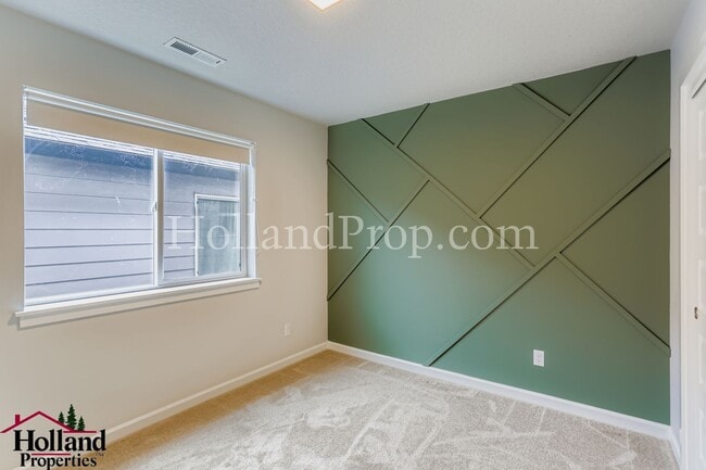 Building Photo - ** Stunning 5-Bedroom, with Pergola! Move in special $300 off first month rent*** NEW PRICE at $2...