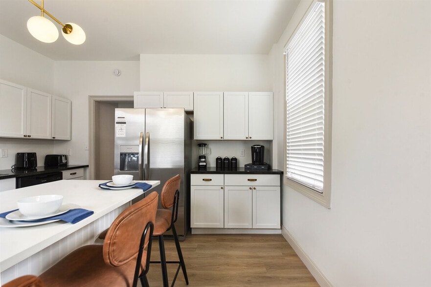 Building Photo - 3531 Fleming Ave