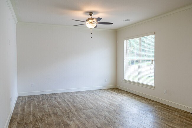 Building Photo - 2548 Appian Wy