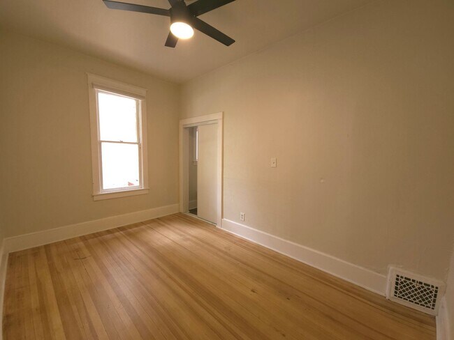 Building Photo - 2473 20th St