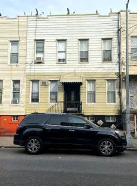 Building Photo - 98-10 64th Ave