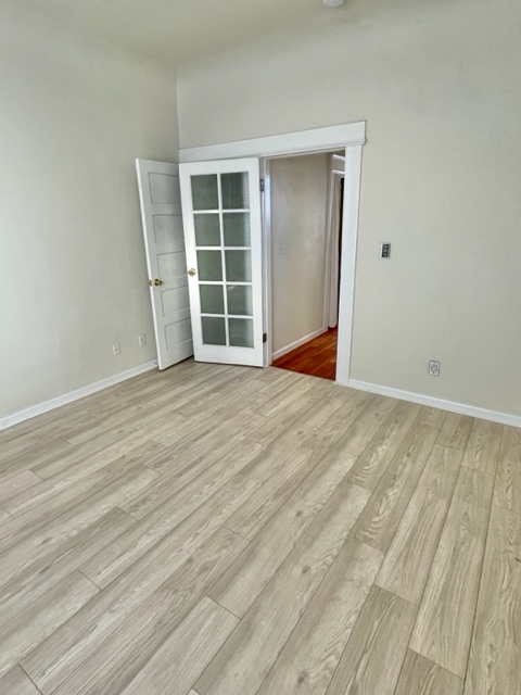 Front bedroom - 1367-1369 Stevenson St