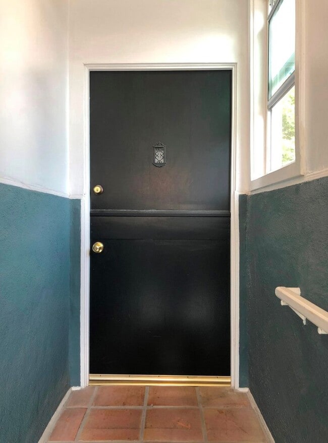 Building Photo - Upstairs Unit in CDM, 6/20/25.