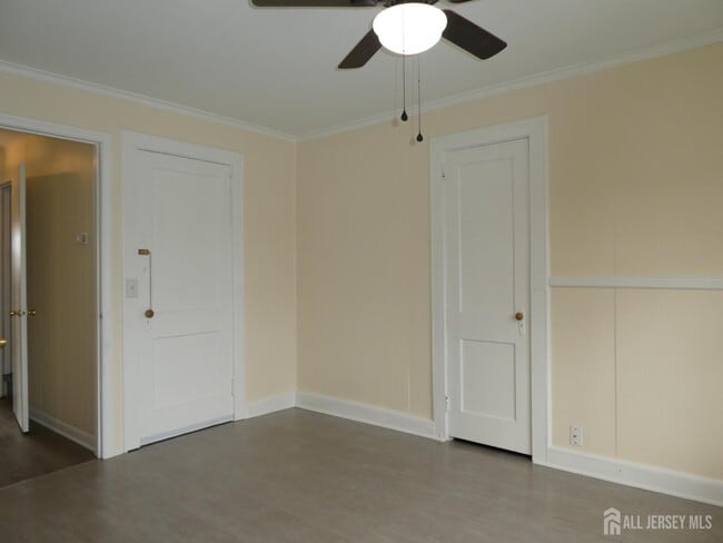 Building Photo - 1354 Stelton Rd