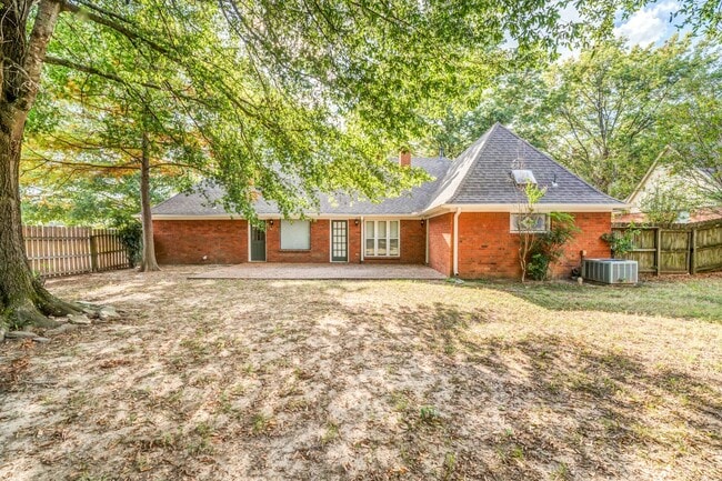 Building Photo - 1320 Fox Trace Dr