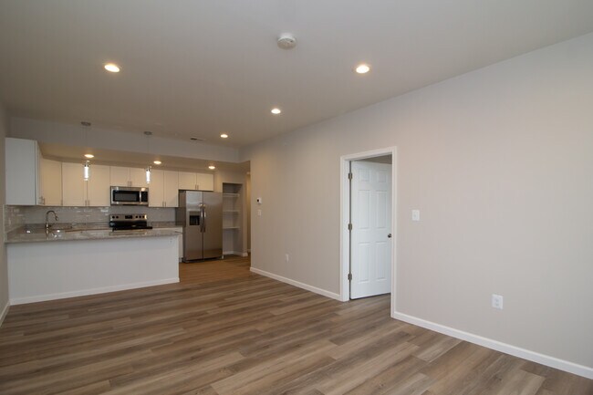 Building Photo - 1923 Ashland Ave