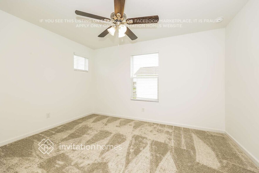 Building Photo - 833 Molly Ln