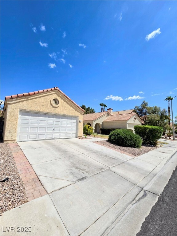 Building Photo - 9104 Quiet Cove Way