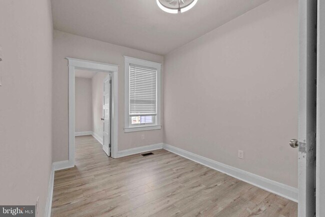 Building Photo - 2806 Ashland Ave