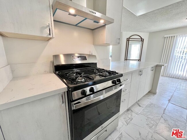 Building Photo - 1426 Orange Grove Ave