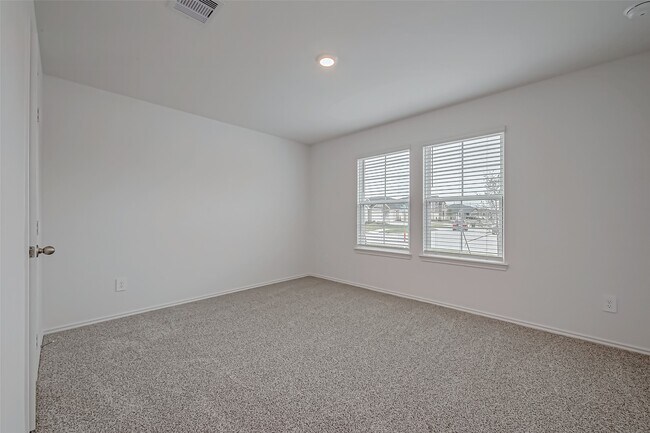 Building Photo - 2943 Sycamore Run Ln