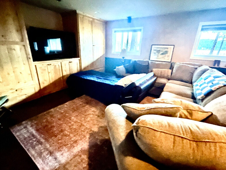 Building Photo - 11198 N 1st St