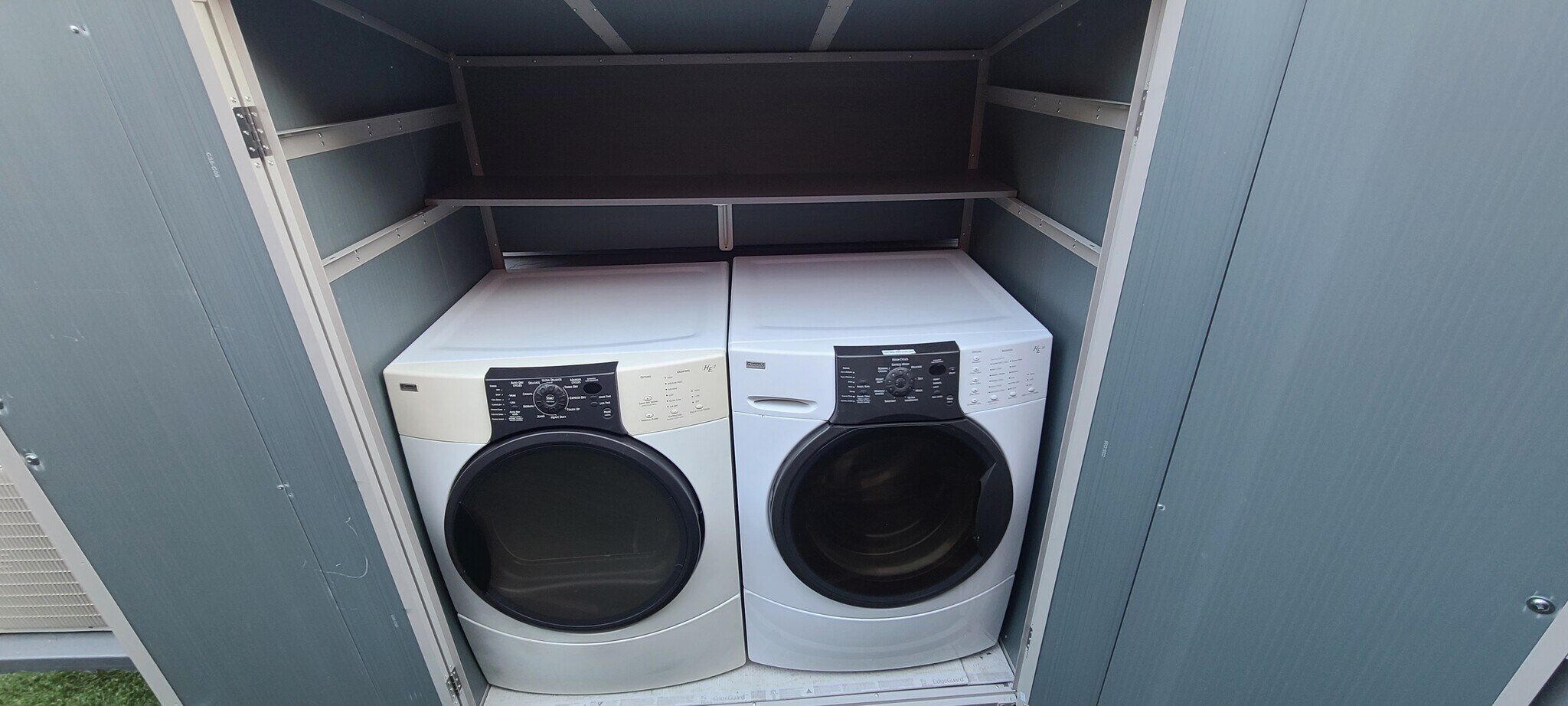 Washer-Dryer - 909 Begonia St