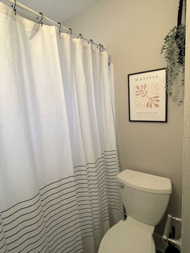 Building Photo - Highland Park Apartments I Standard 1 Bedr...