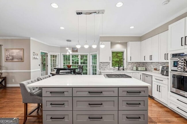 Building Photo - 3302 Greencastle Chase NE
