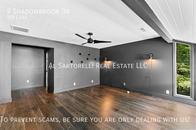 Building Photo - 9 Shadowbrook Dr